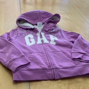 Baby Gap‎ Sweatshirt  Purple size 5 Sherpa lining silver sparkly stars